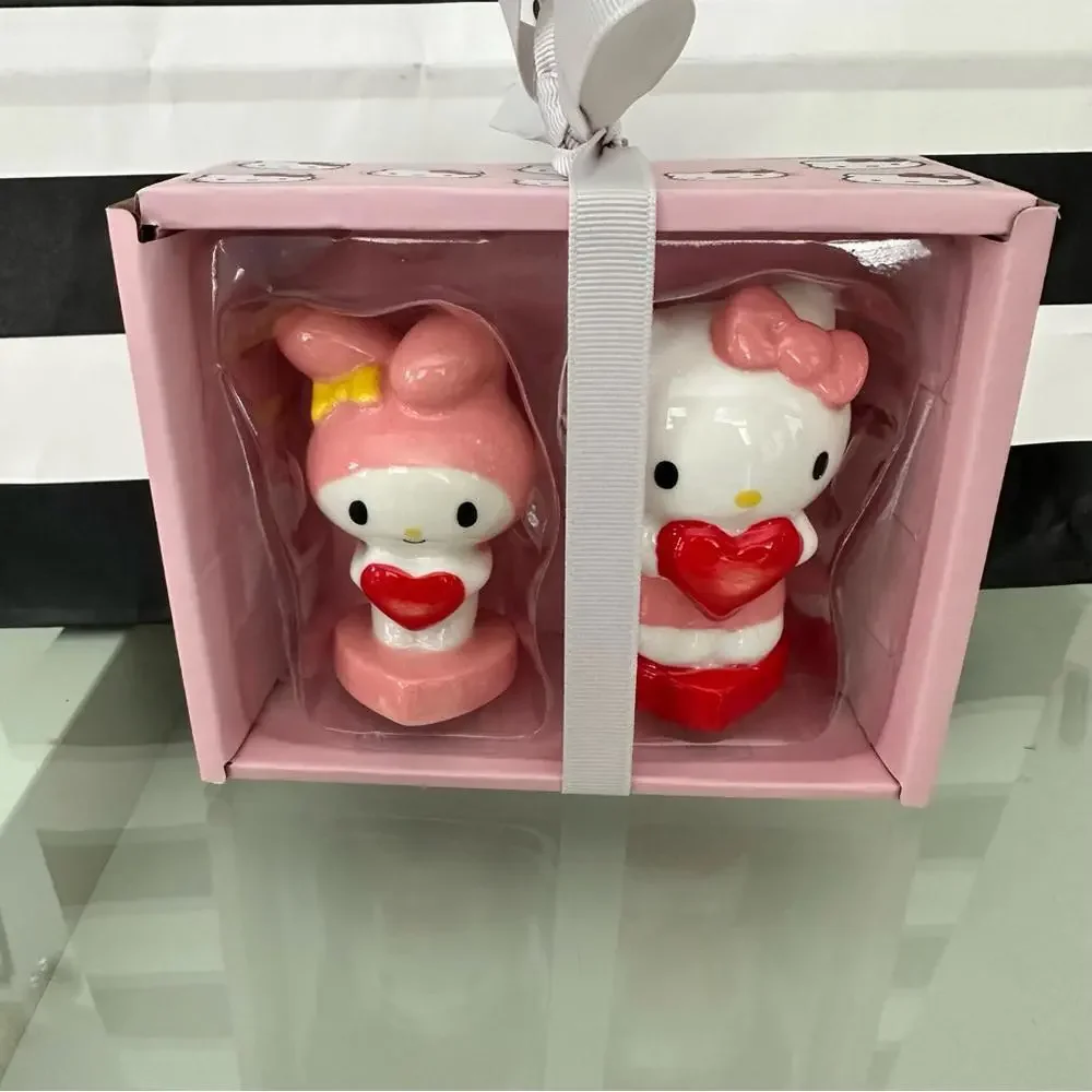Blue Sky Clayworks X Sanrio HELLO KITTY Love Hearts Salt & Pepper Shakers